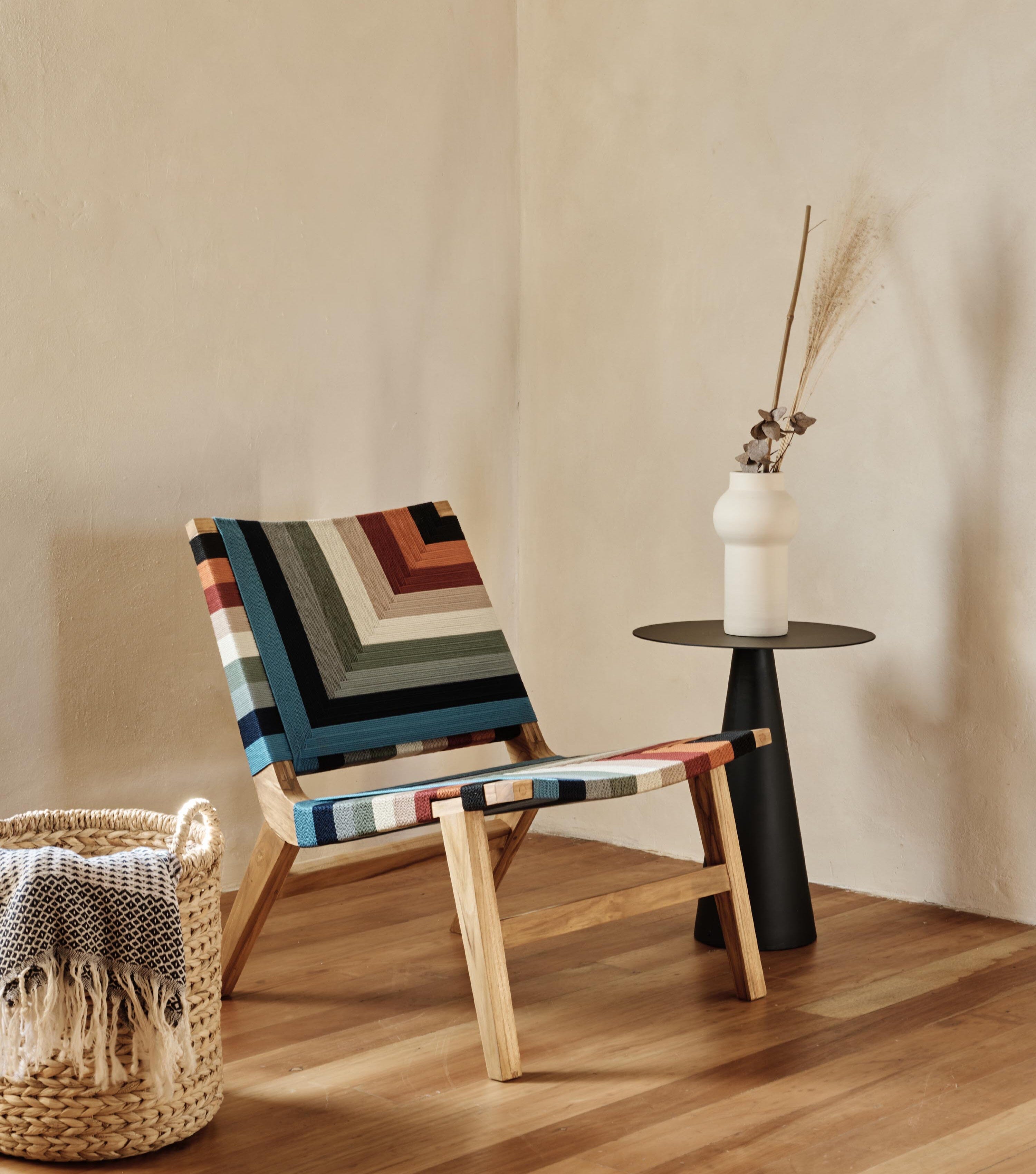 Vaqueano woven lounge chair discount